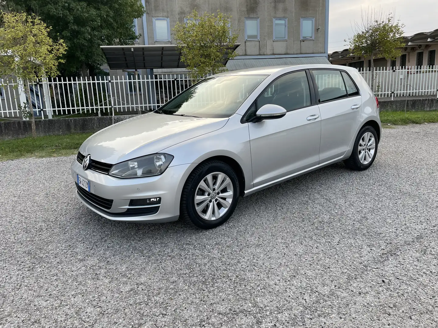 Volkswagen Golf 5p 1.6 tdi (btdi) Comfortline 110cv dsg.EURO 6 - 1