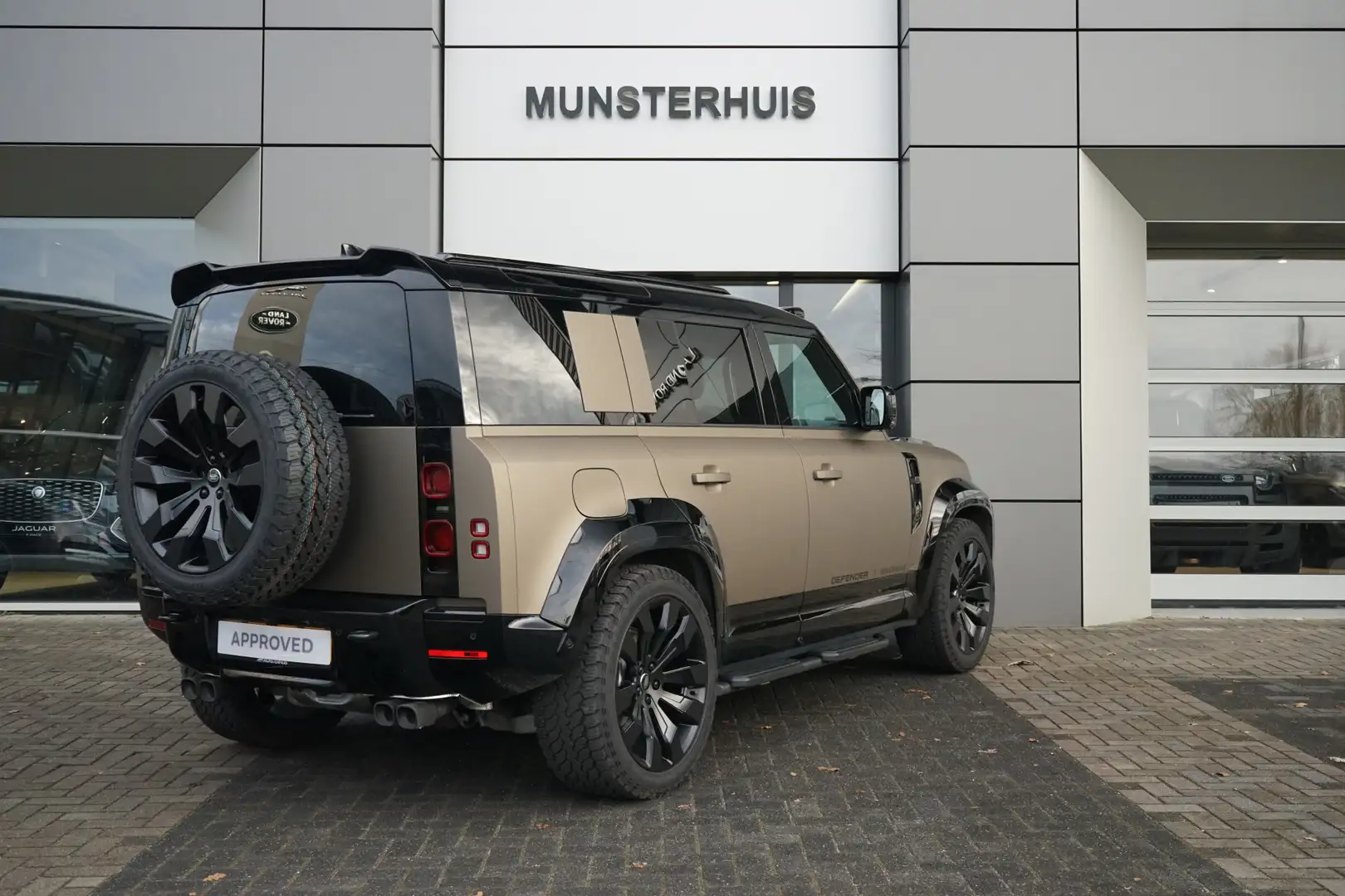 Land Rover Defender 110 P300e 110 X-Dynamic SE | Full Urban Pack | Sch Marrone - 2