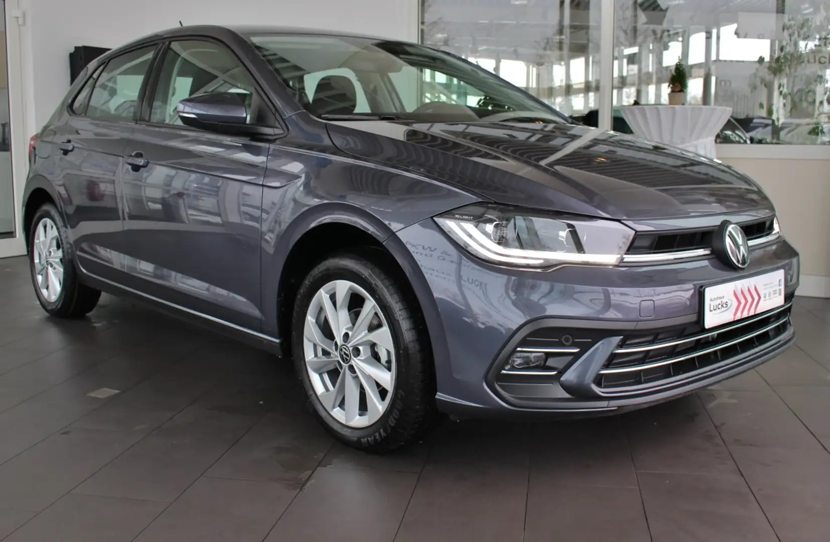 Volkswagen Polo Style 1.0 TSI IQ.Light ACC App Grau - 1