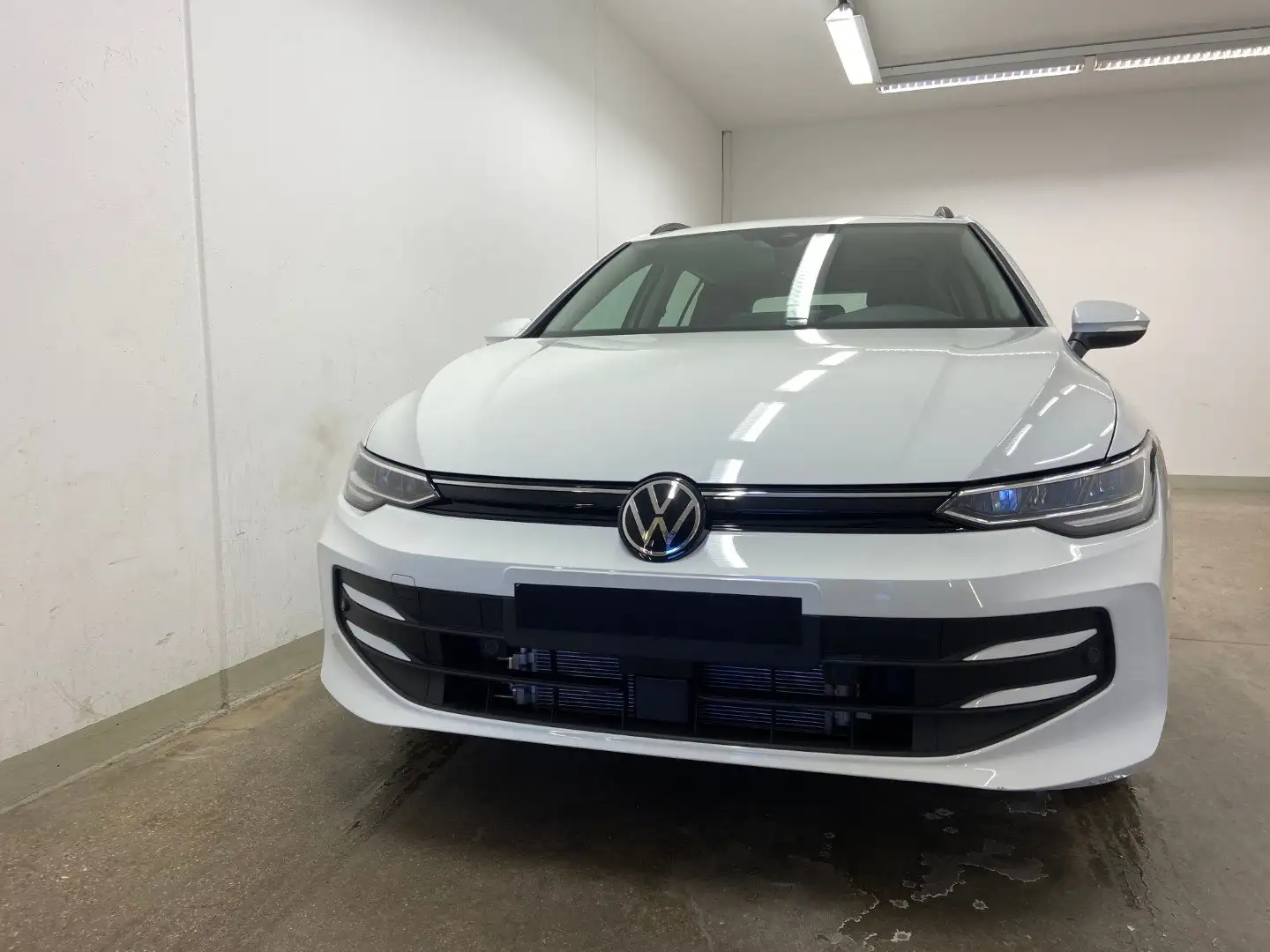 Volkswagen Golf Variant Life TSI Weiß - 2