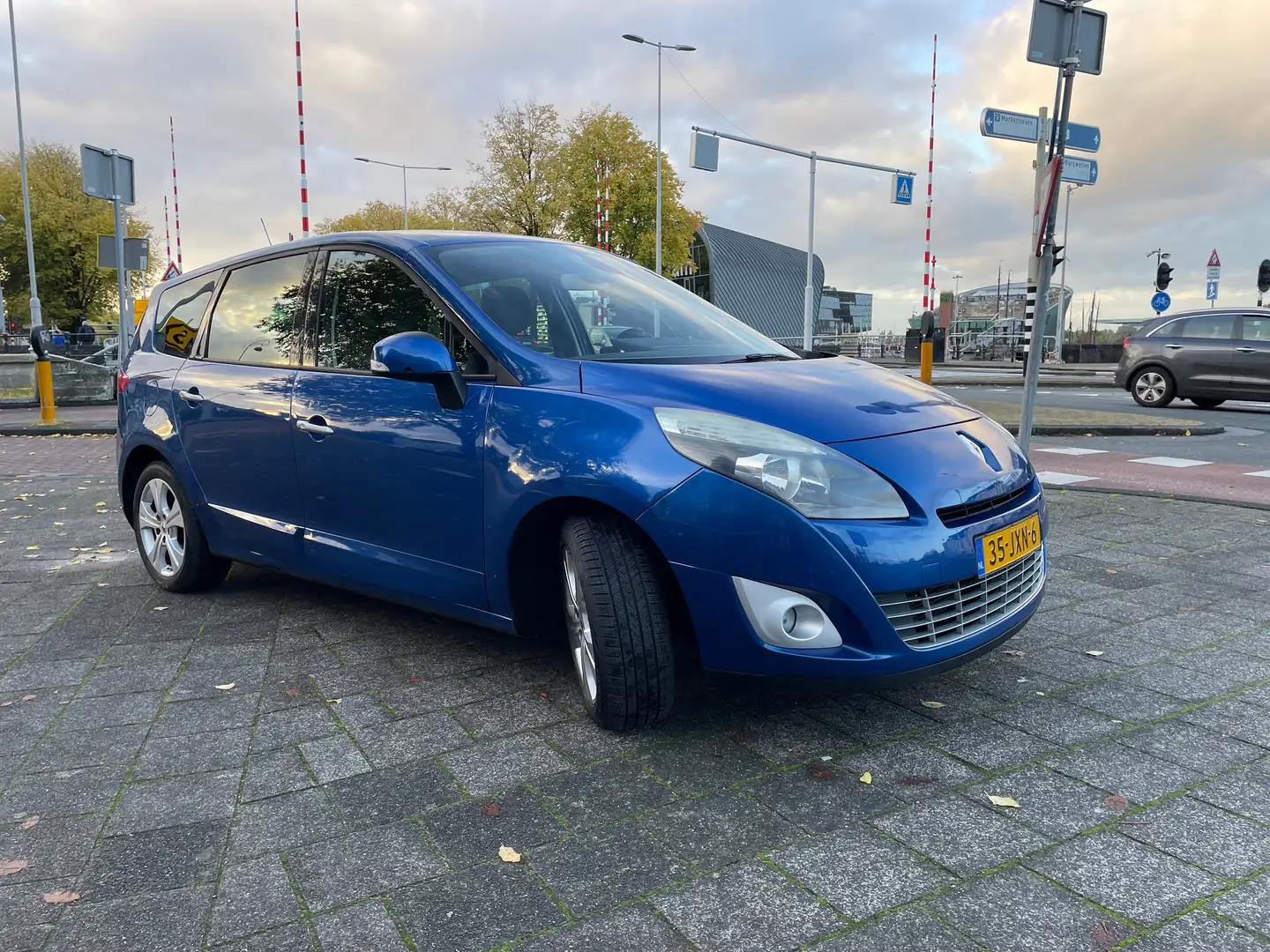 Renault Scenic Scenic 1.4 TCe Bns Sport 7p Bleu - 2