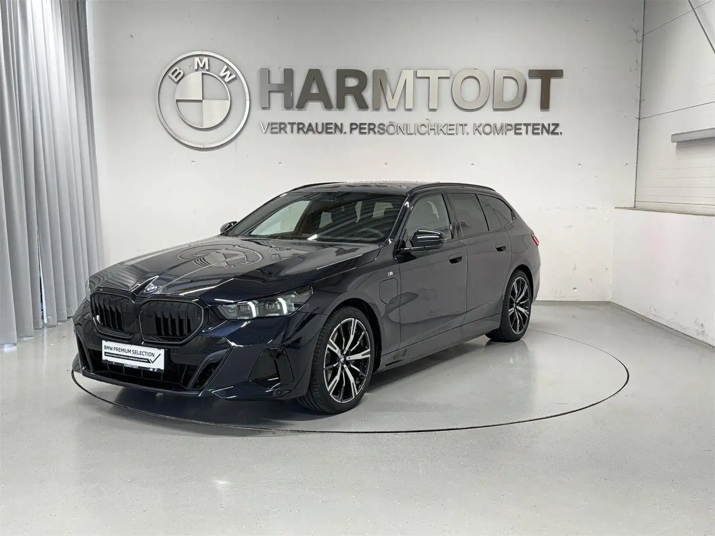 BMW 550 e xDrive Czarny - 2