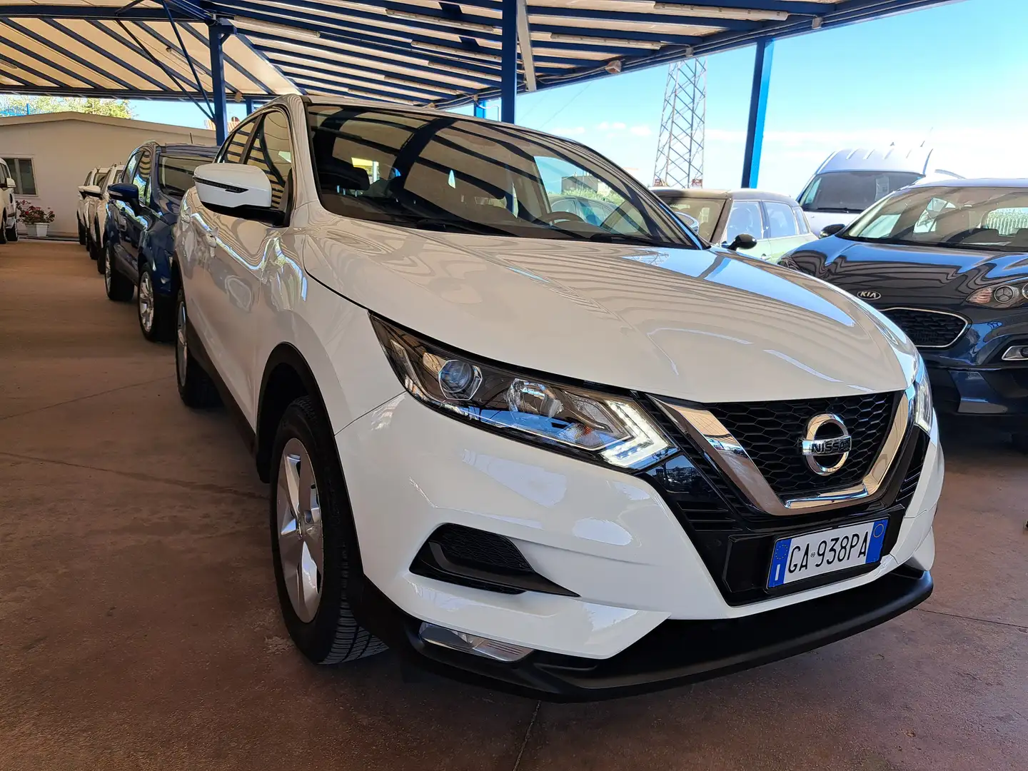 Nissan Qashqai Qashqai II 2017 1.3 DIG-T Business 140cv Wit - 1