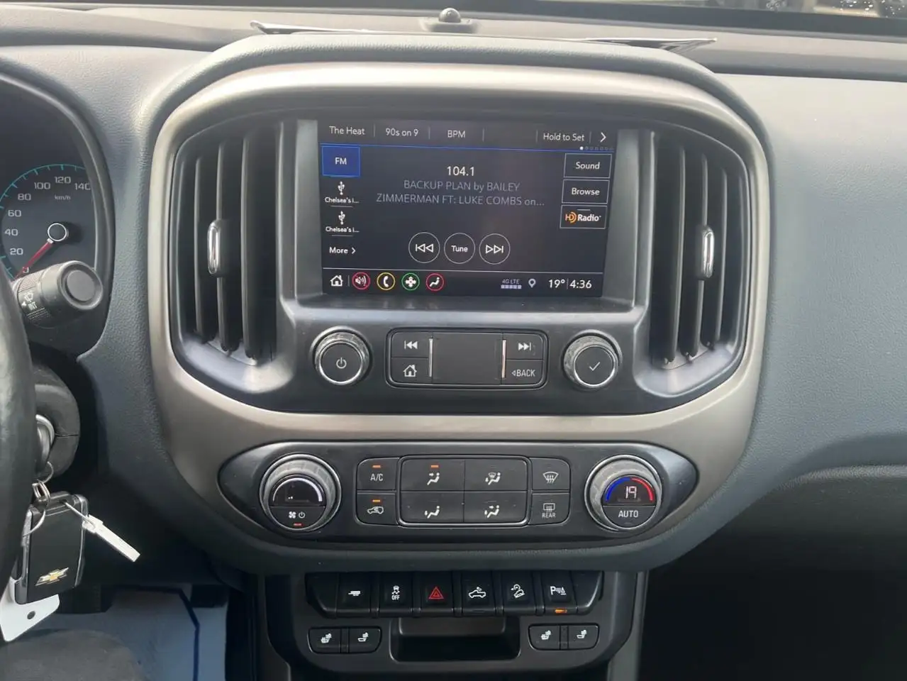 Chevrolet Colorado снимка Chevrolet Colorado