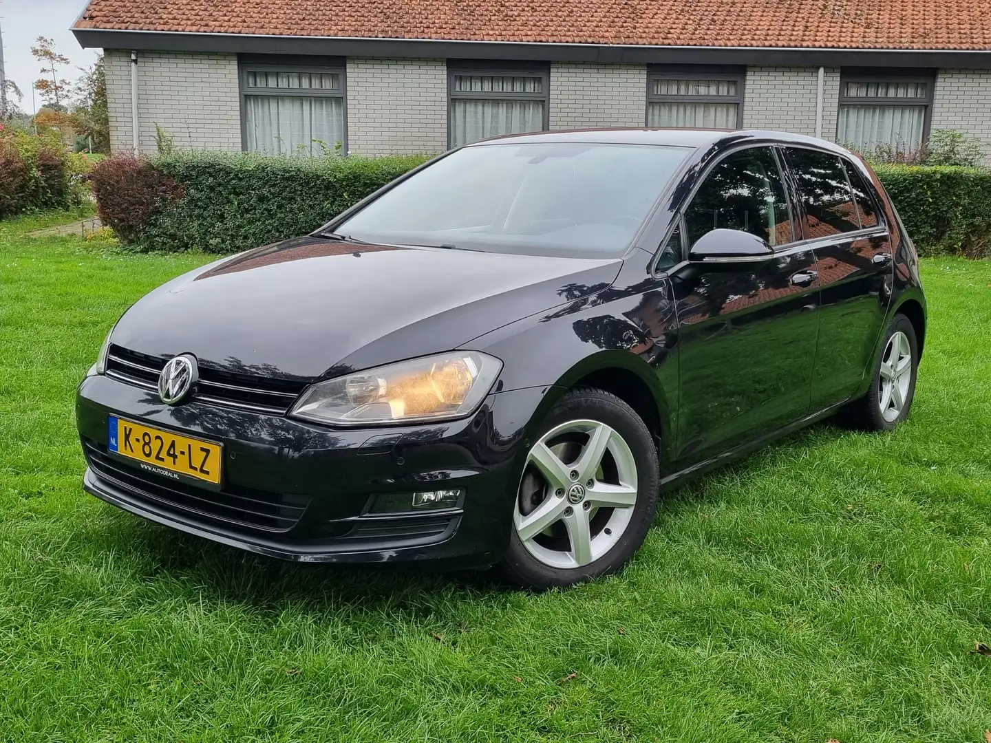Volkswagen Golf 7 VII 1.2 TSI Trendline Zwart - 2
