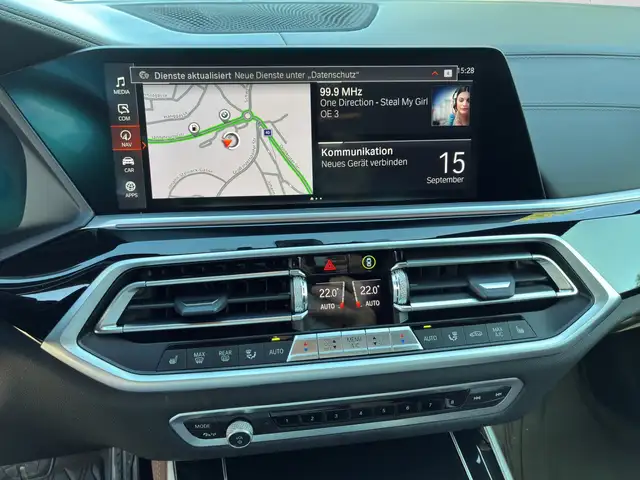 BMW X5 view 13