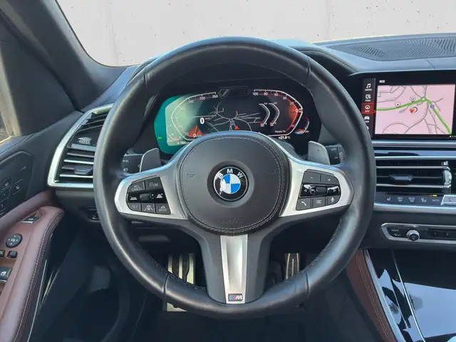 BMW X5 view 11