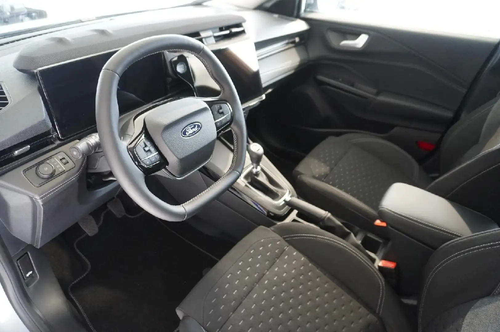 Ford Puma Titanium Grau - 1