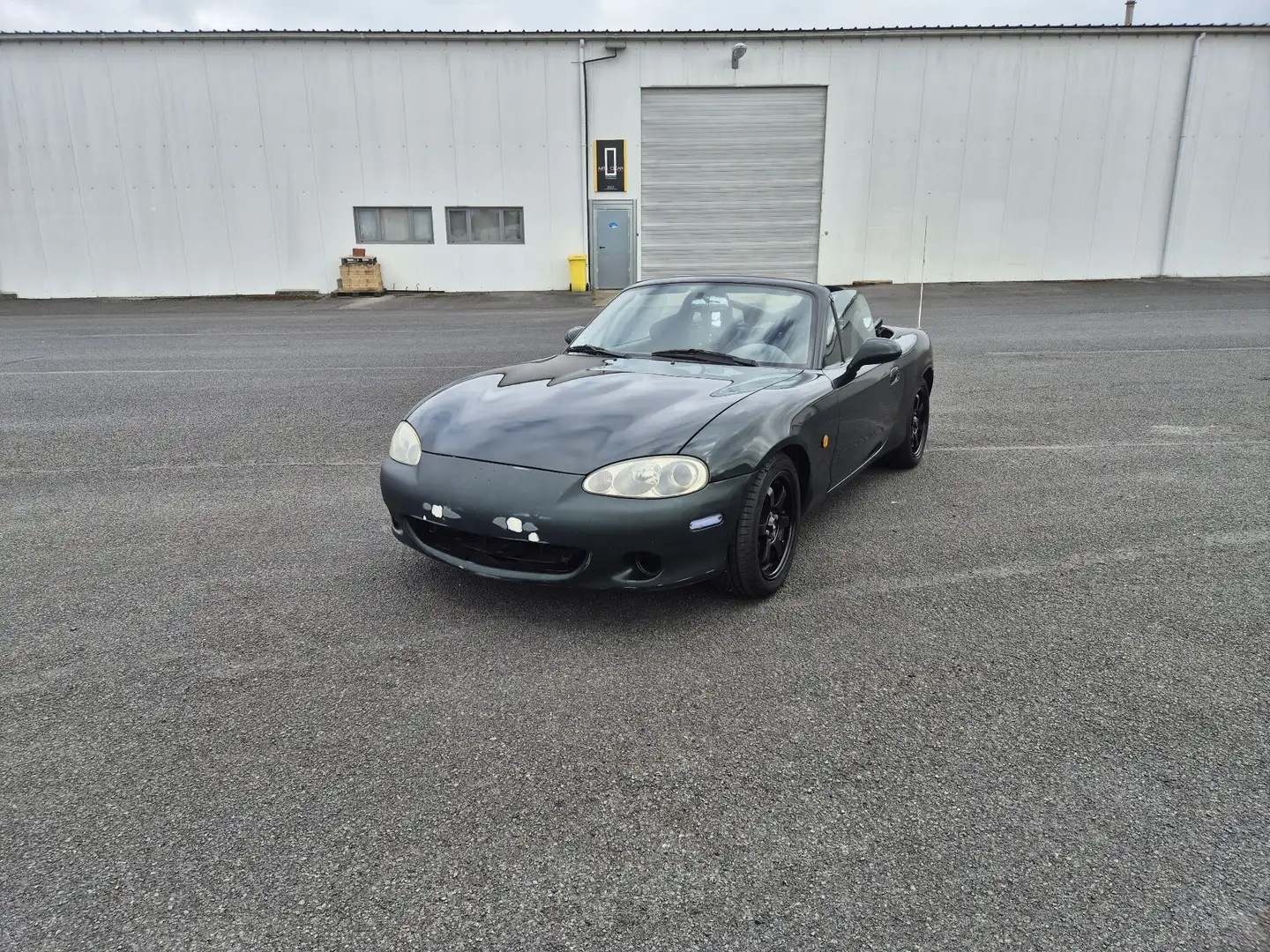 Mazda MX-5 1.6i 16V - 1