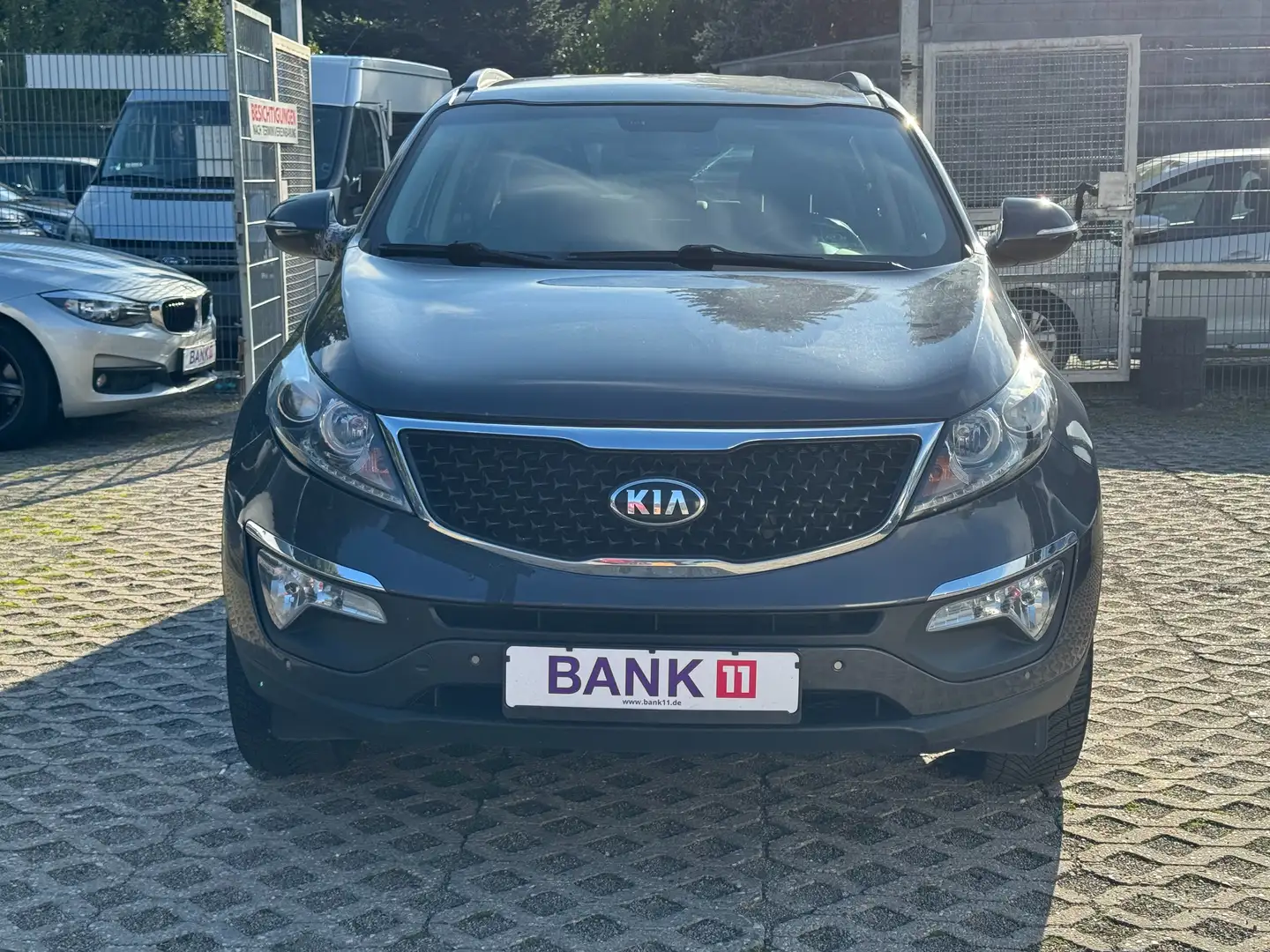 Kia Sportage 1,7d*Vollleder*Sitzheizung*Kamera* Grau - 2