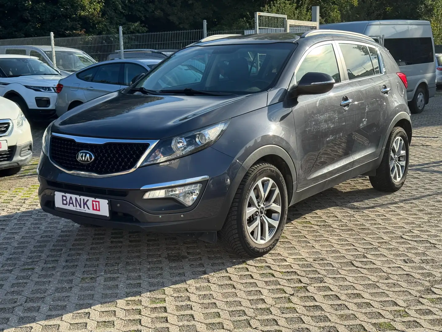 Kia Sportage 1,7d*Vollleder*Sitzheizung*Kamera* Grau - 1