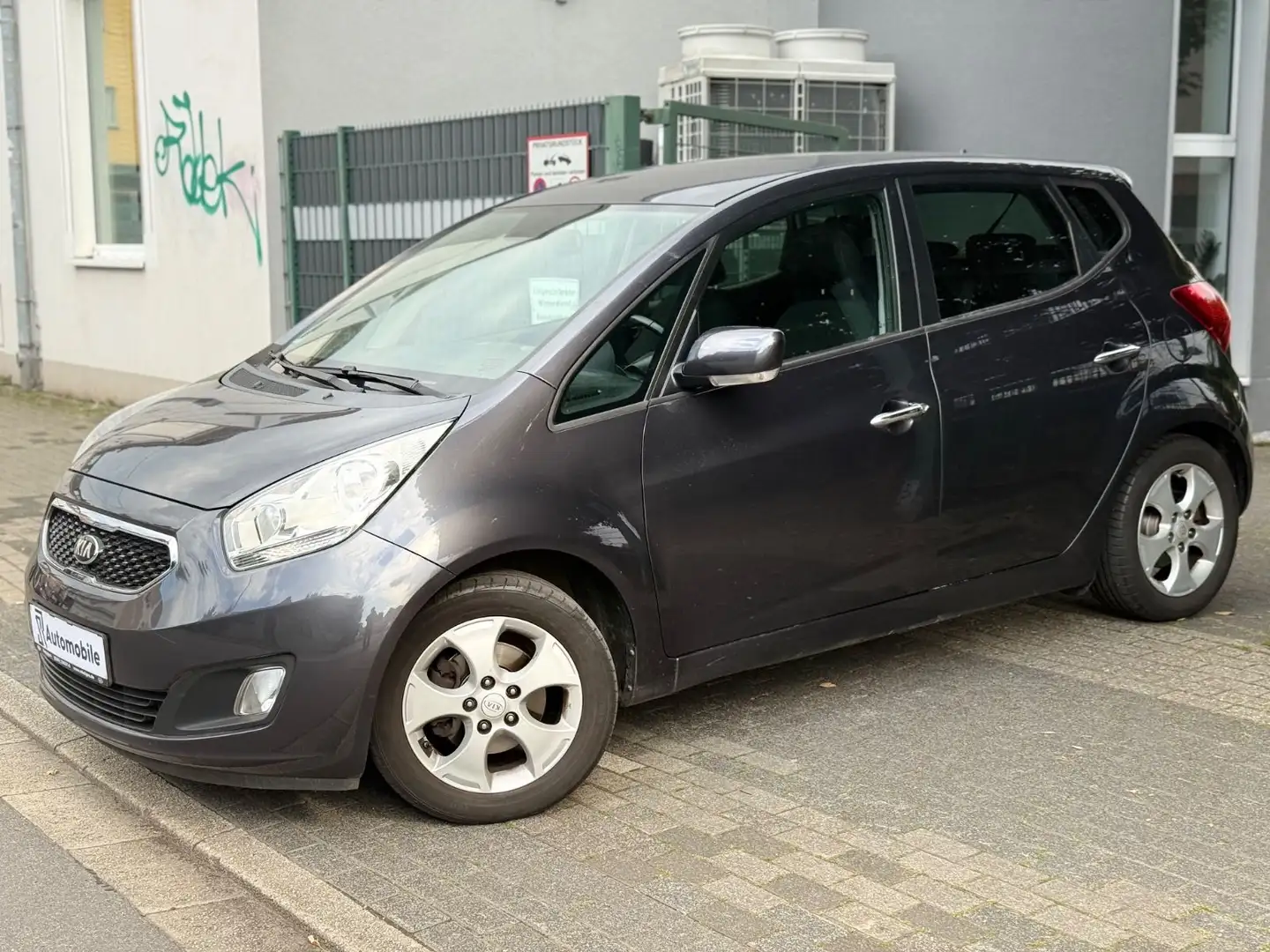 Kia Venga Spirit 1.HAND*AUTOMATIK*KLIMA*NAVI*SHZ*KAM Grau - 1