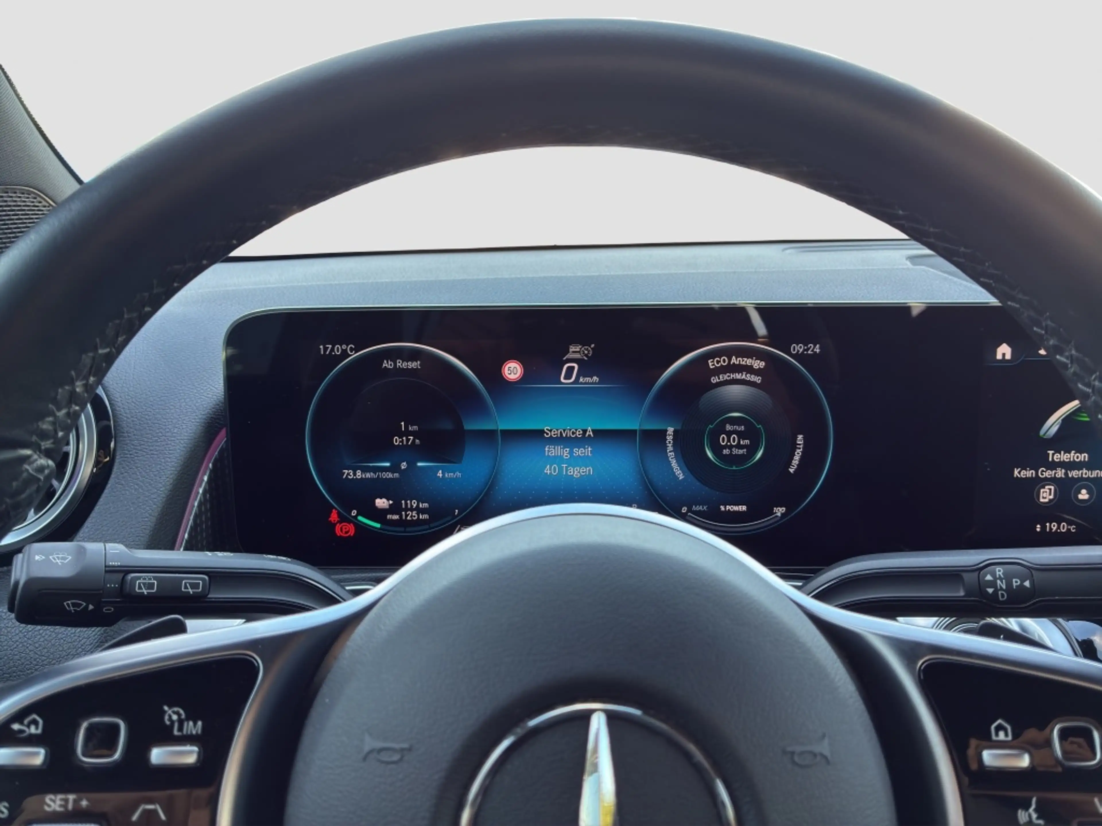 Mercedes-Benz EQB 250 + Navi*LED*PDC*ParkAss*SpurH*SpurW*ACC*LM — photo 8