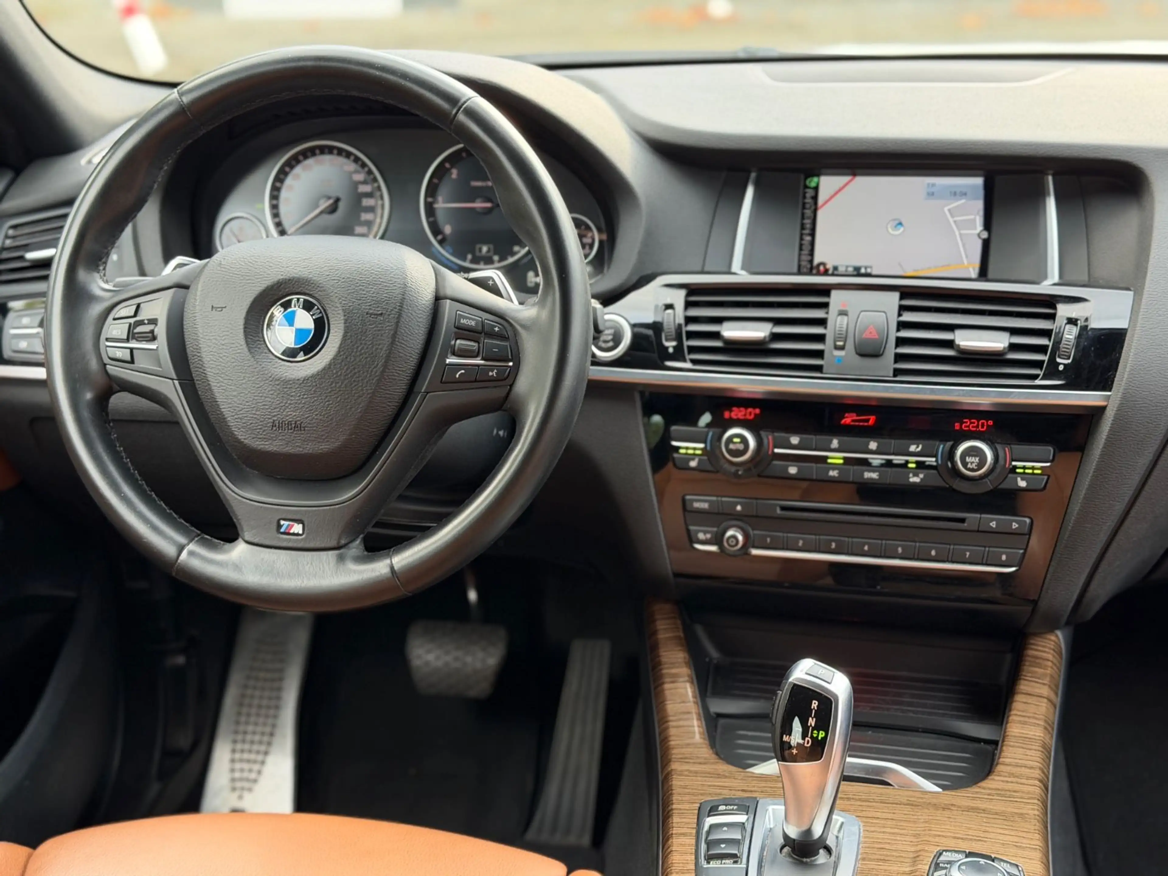 BMW X4 xDrive 20 d Navi Leder 1. Hand TÜV NEU — photo 11
