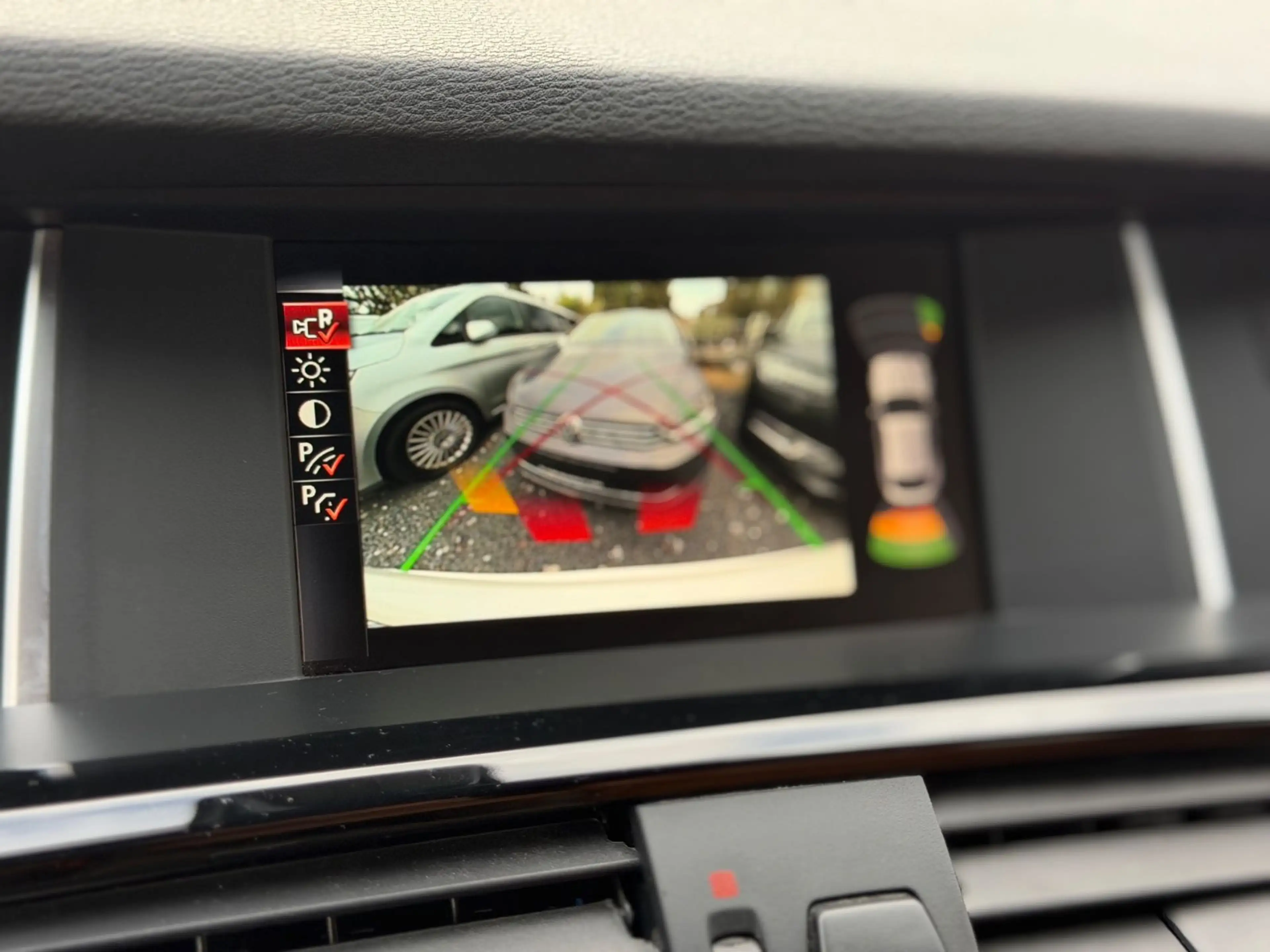 BMW X4 xDrive 20 d Navi Leder 1. Hand TÜV NEU — photo 15