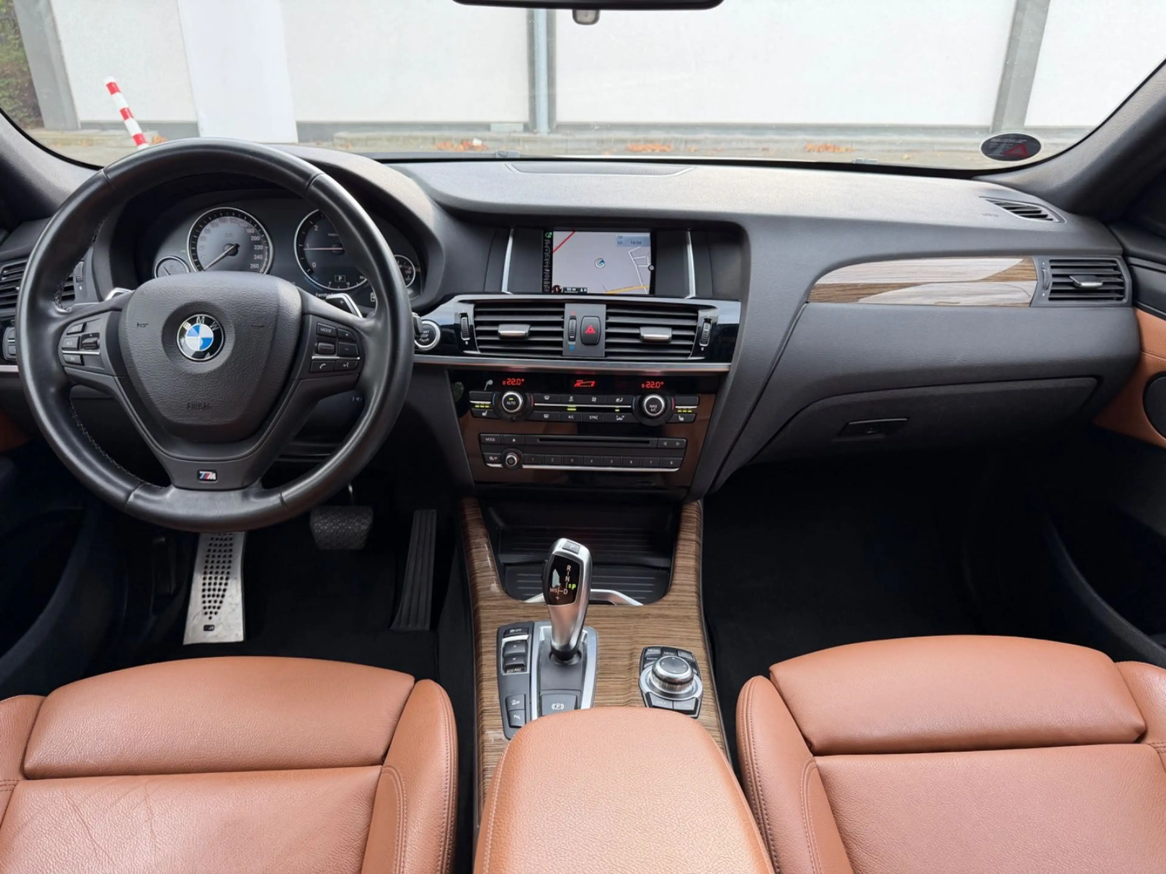 BMW X4 xDrive 20 d Navi Leder 1. Hand TÜV NEU — photo 10