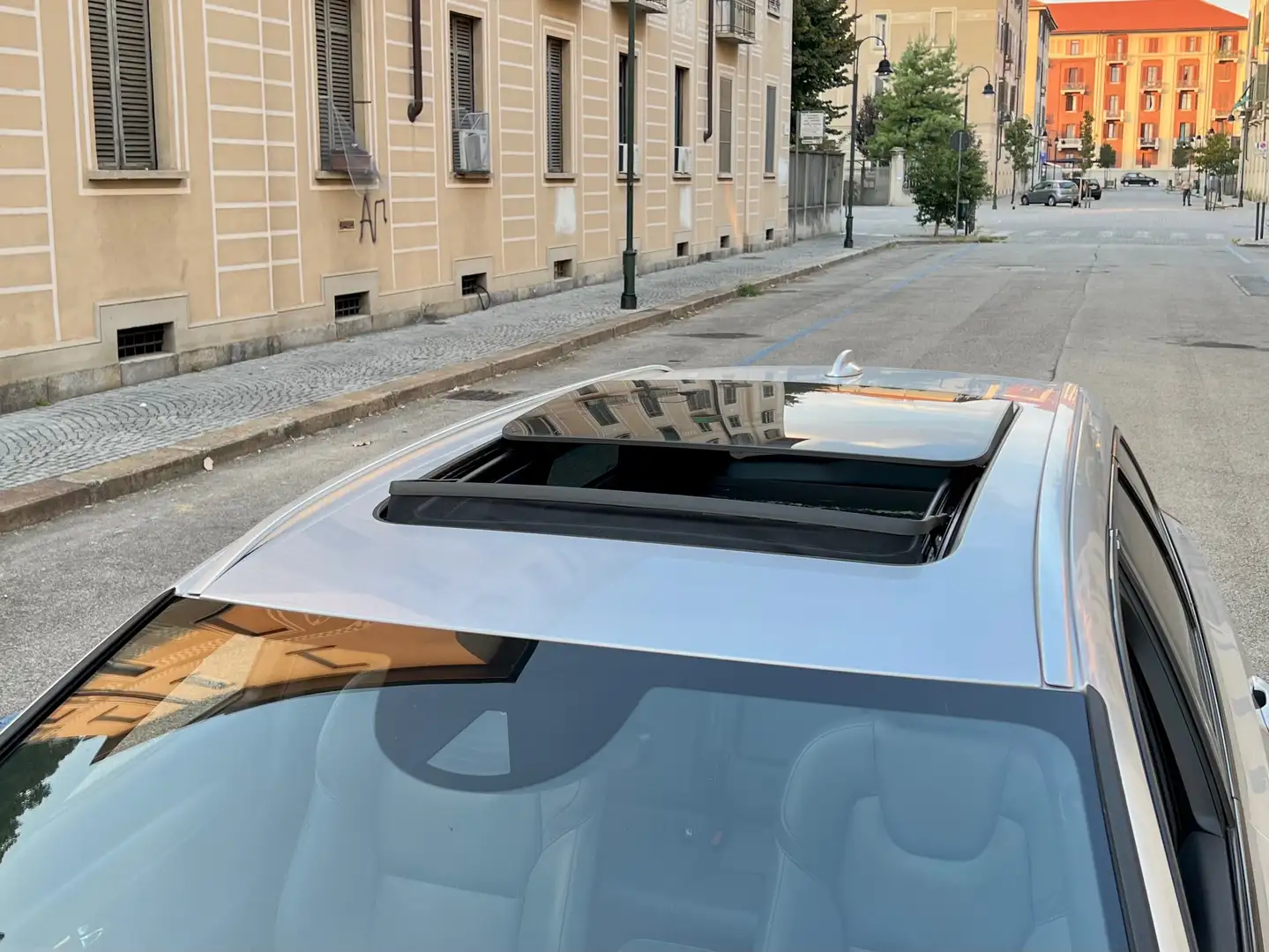 Volvo V90 Cross Country 2.0 B5 MHEV 250cv aut.8 AWD Business Pro Line FULL Argento - 2