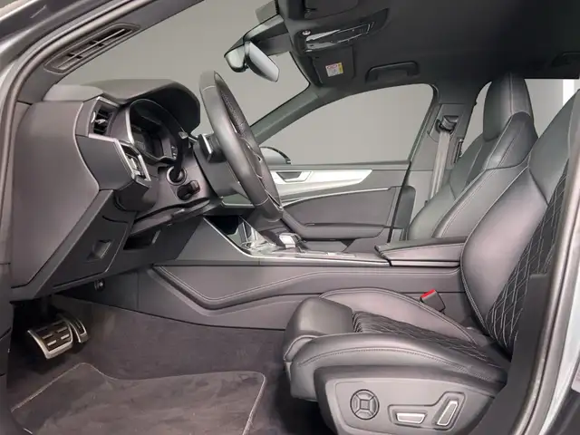 Audi A6 view 9