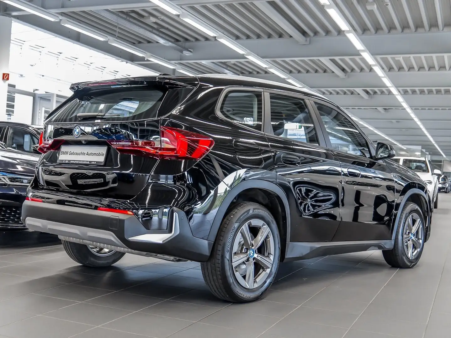 BMW X1 xDrive25e RFK NAVI LED Sound Syst. Schwarz - 2