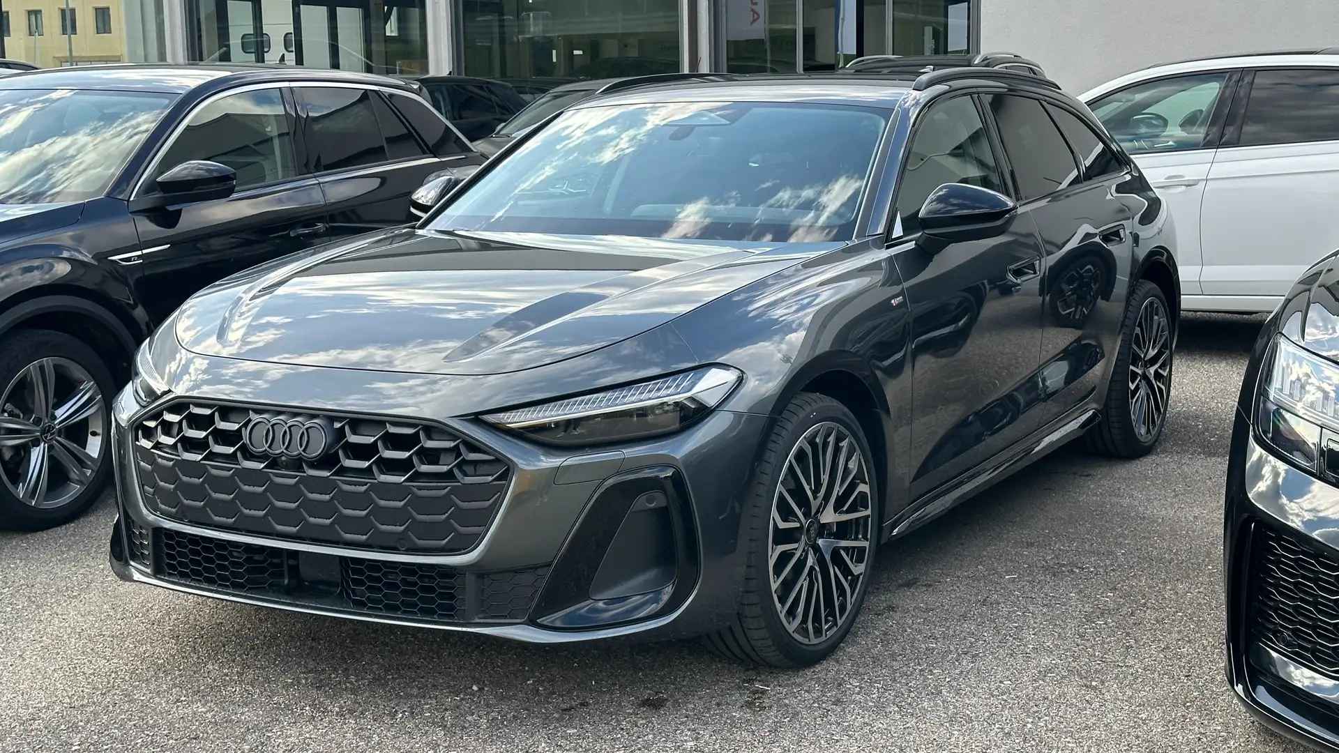 Audi A5 A5 Avant 40 tdi mhev S line edition 204cv s-tronic Grigio - 2