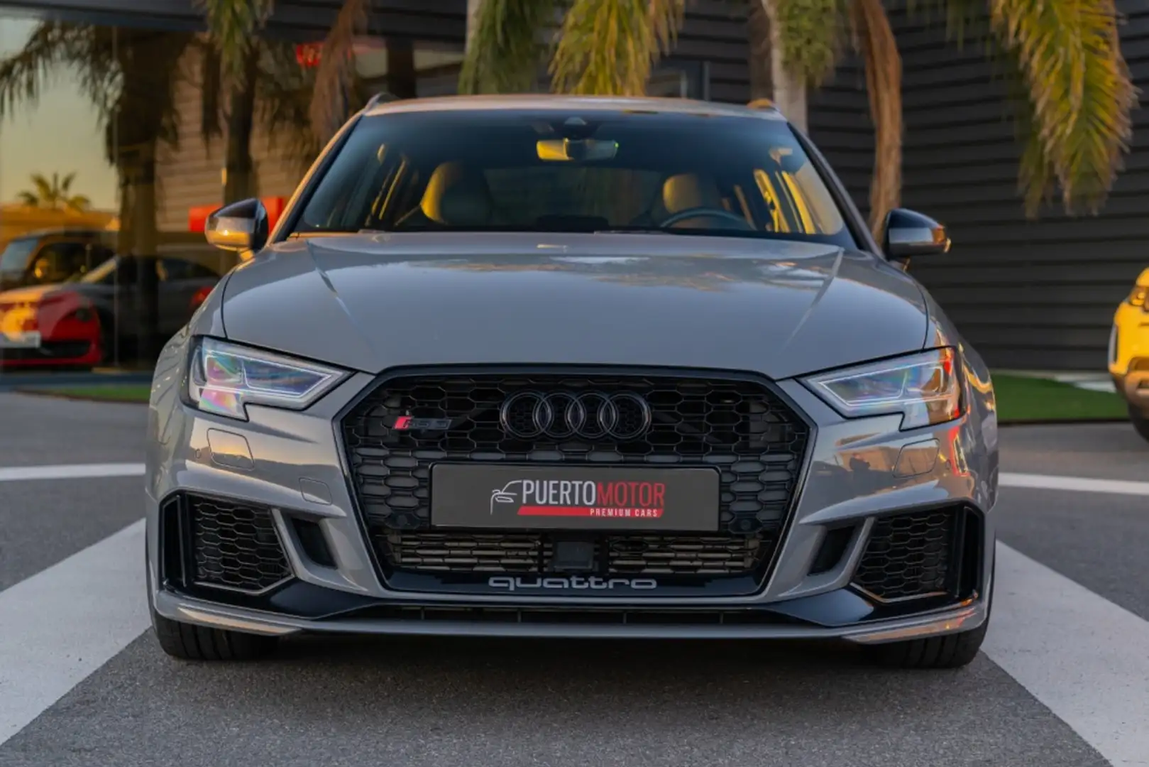 Audi RS3 Sportback quattro S tronic 294kW Grau - 2