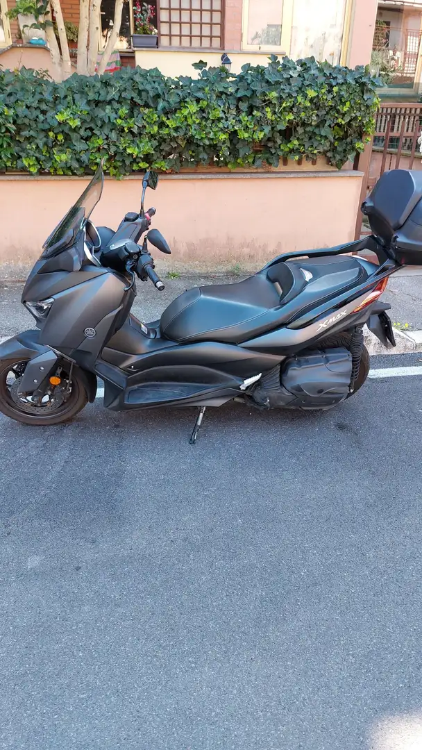 Yamaha X-Max 400 top gamma Nero - 2