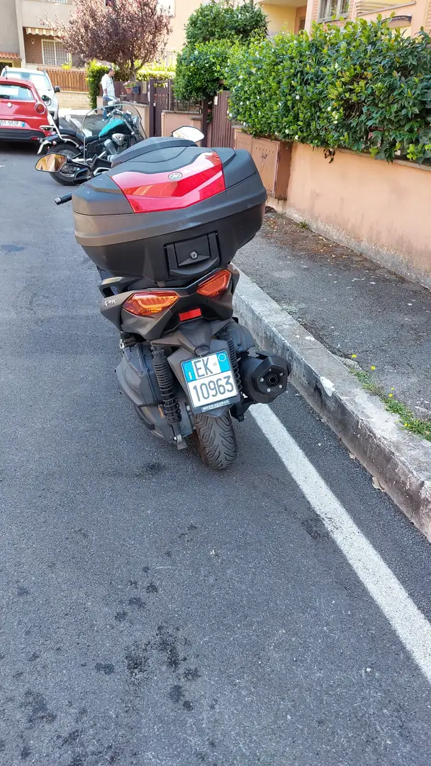 Yamaha X-Max 400 top gamma Nero - 1