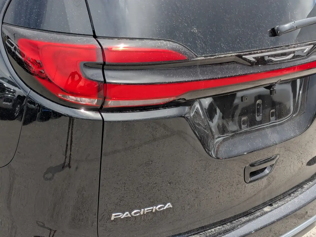 Chrysler Pacifica photo Chrysler Pacifica