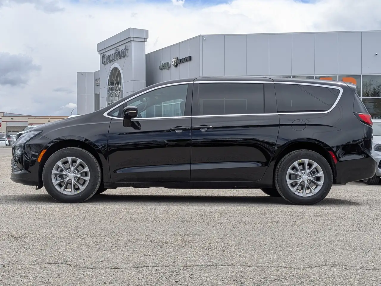 Chrysler Pacifica photo Chrysler Pacifica