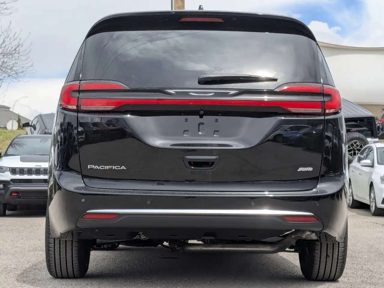 Chrysler Pacifica photo Chrysler Pacifica