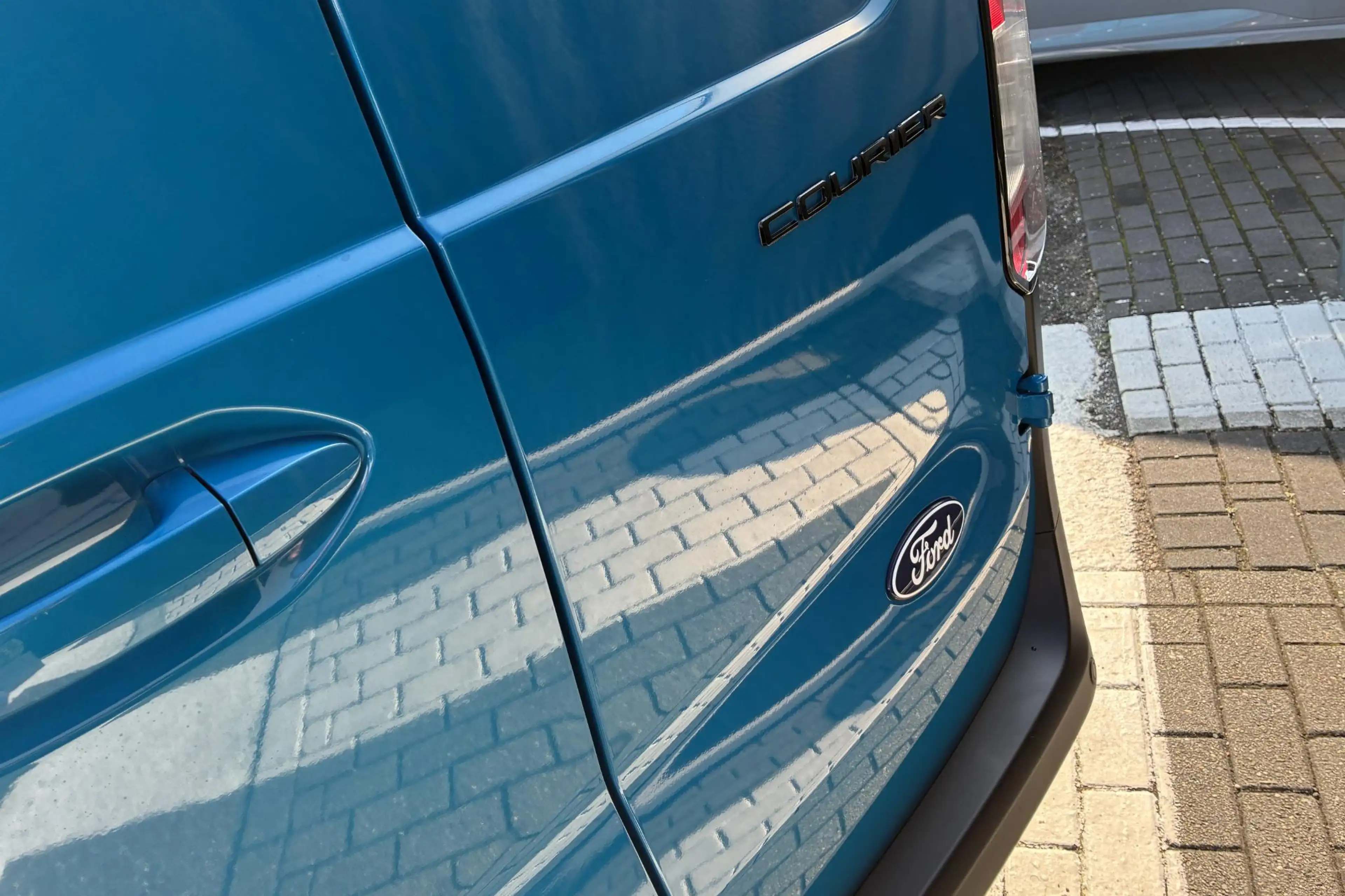 Ford Transit Courier E-Transit Limited 44 kWh Driver Ass Pack | Trekhaa — photo 6