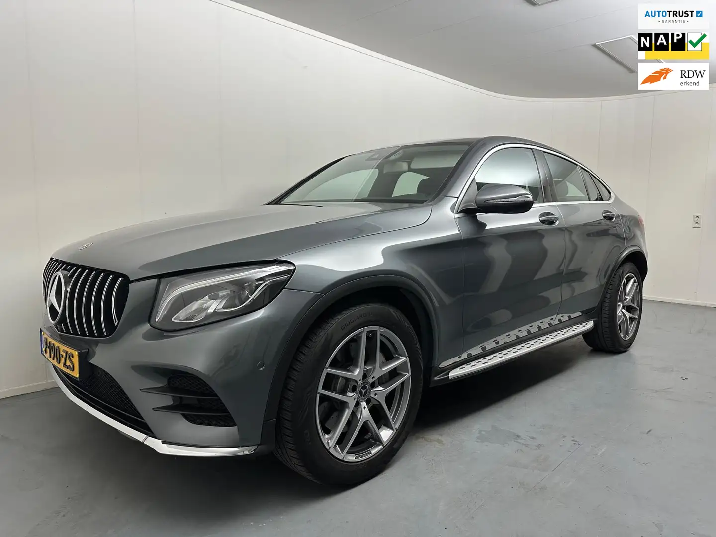 Mercedes-Benz GLC 250 Coupé 4MATIC Edition 1 # AMG # Pano # AppleCarPlay Grijs - 1
