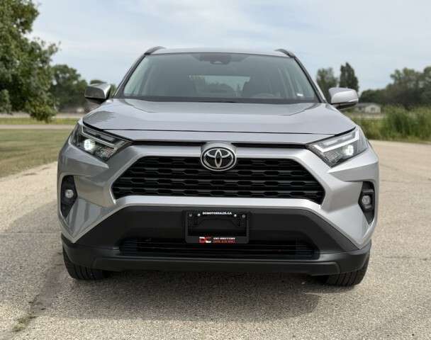 2022 Toyota RAV4 XLE PREMIUM AWD LEATHER | SUNROOF | LOW KMS — снимка 1