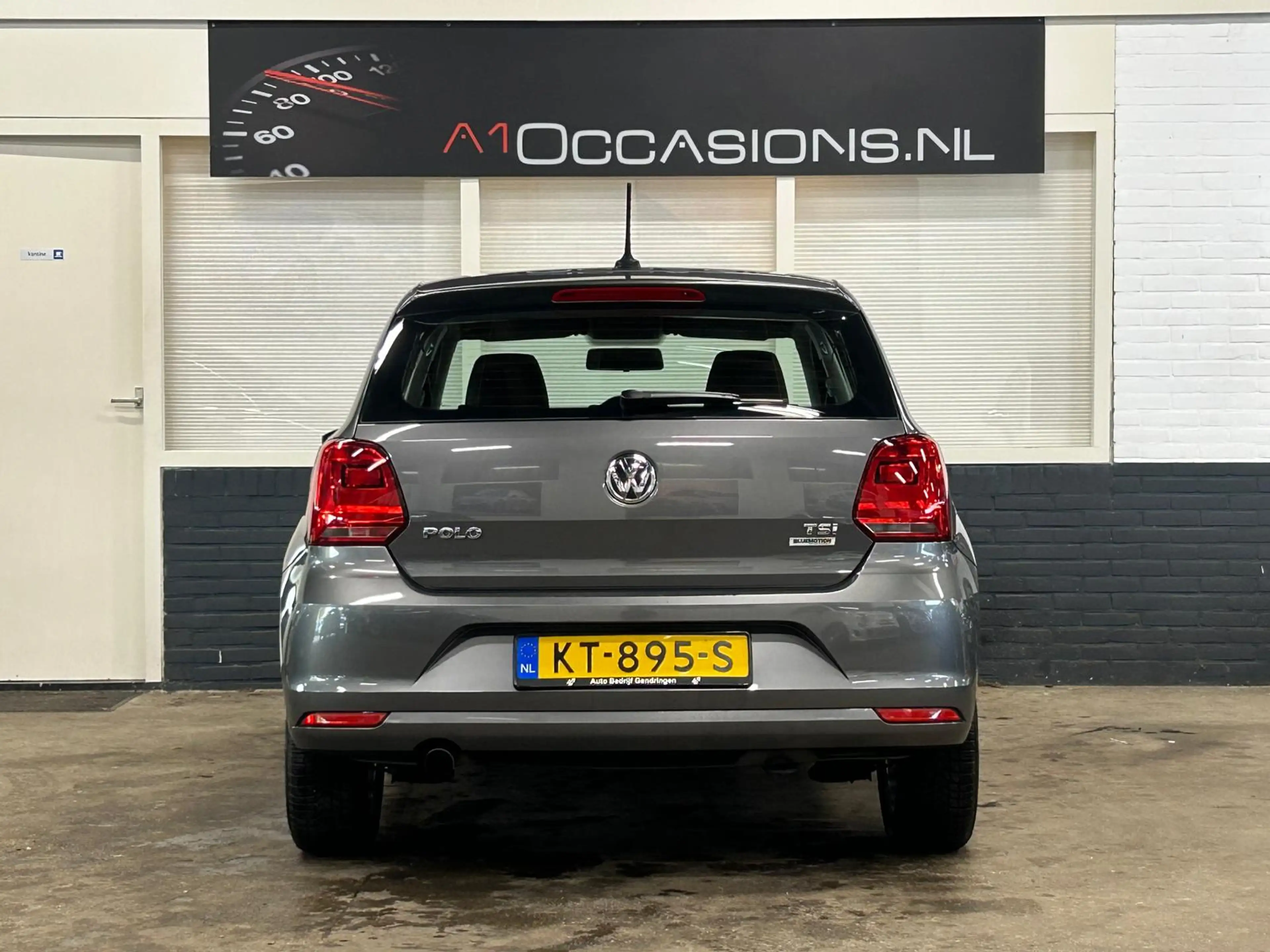 Volkswagen Polo 1.2 TSI Comfortline + NAVI — photo 21