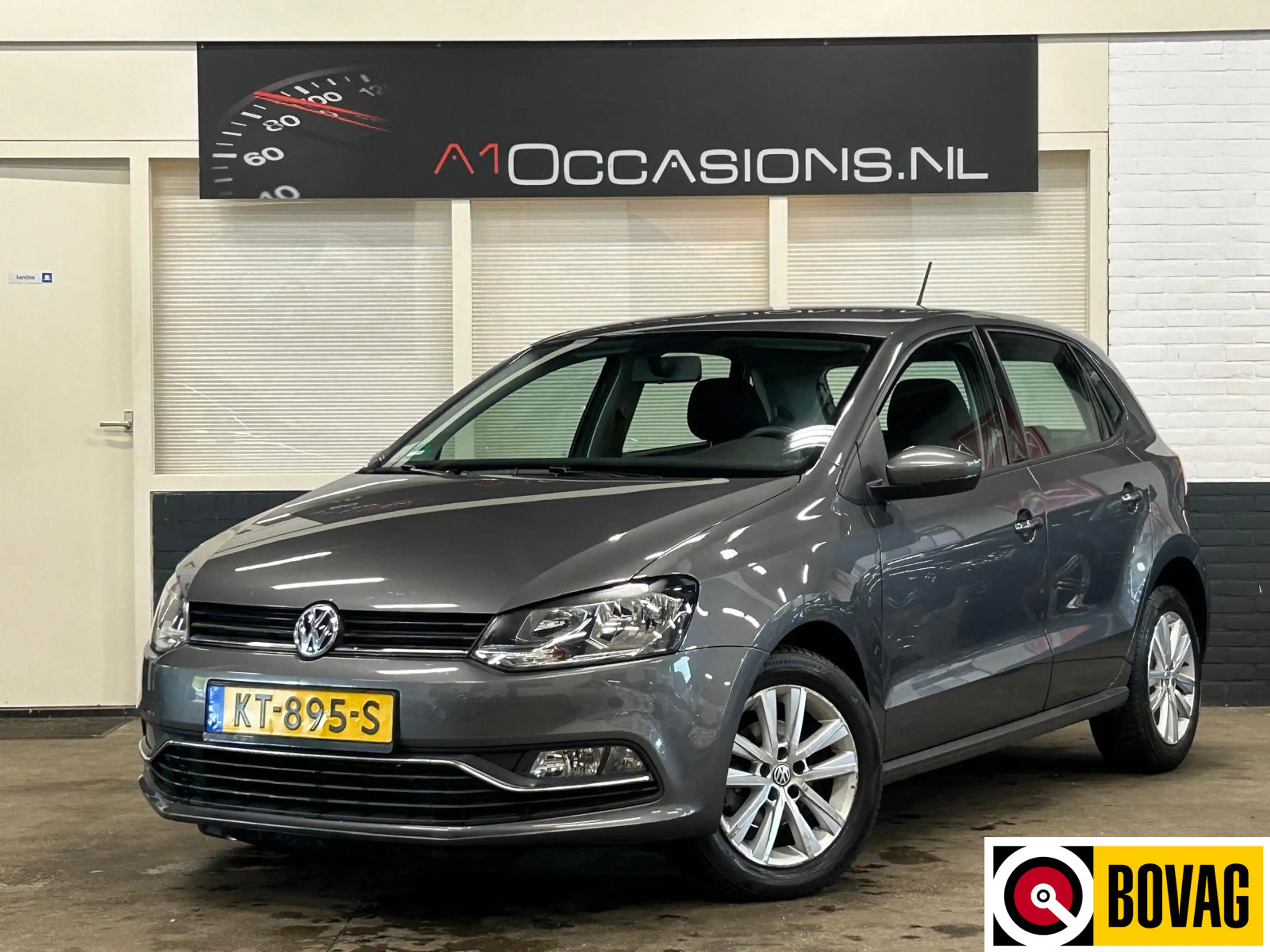 Volkswagen Polo 1.2 TSI Comfortline + NAVI
