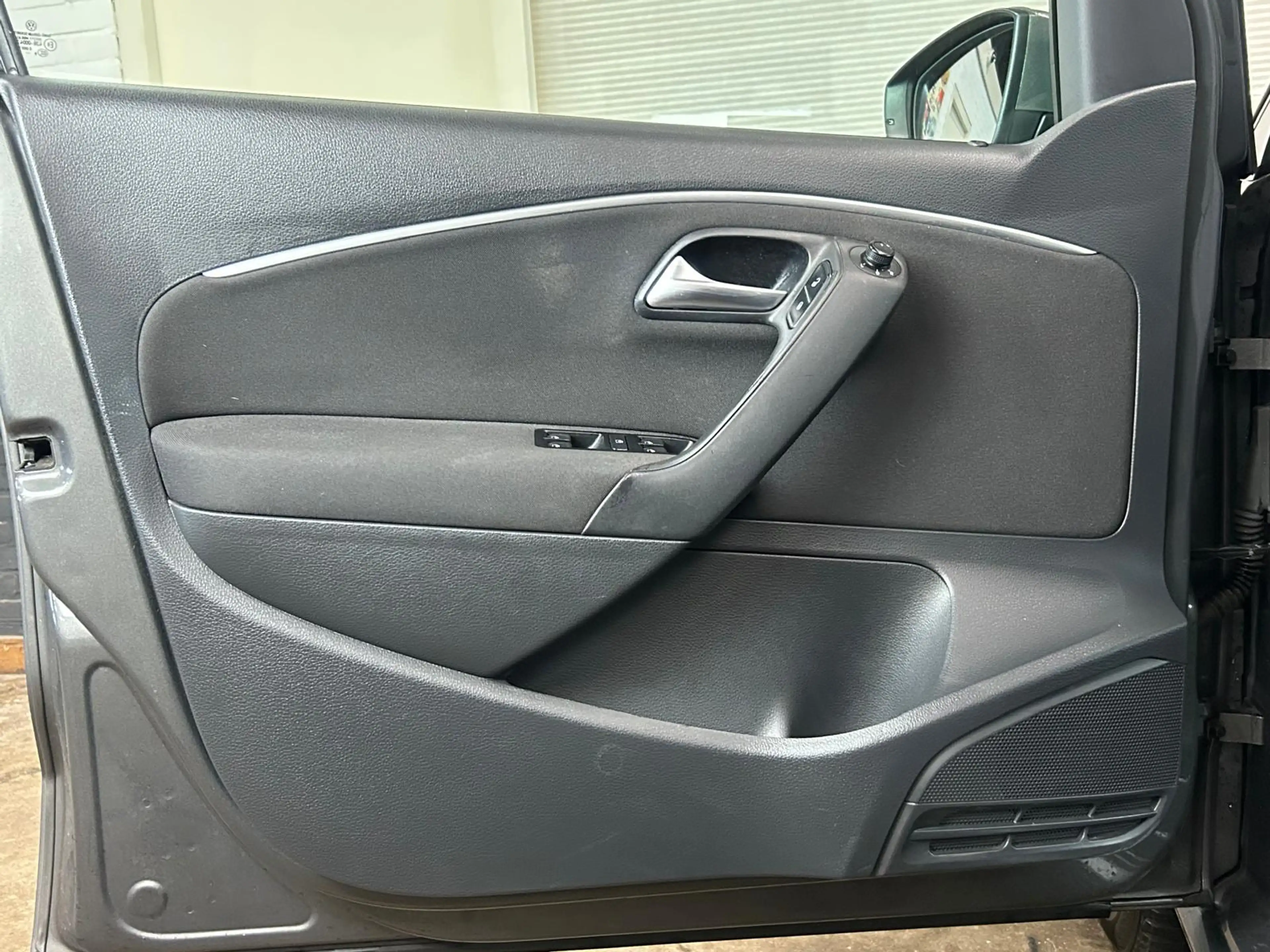Volkswagen Polo 1.2 TSI Comfortline + NAVI — photo 14
