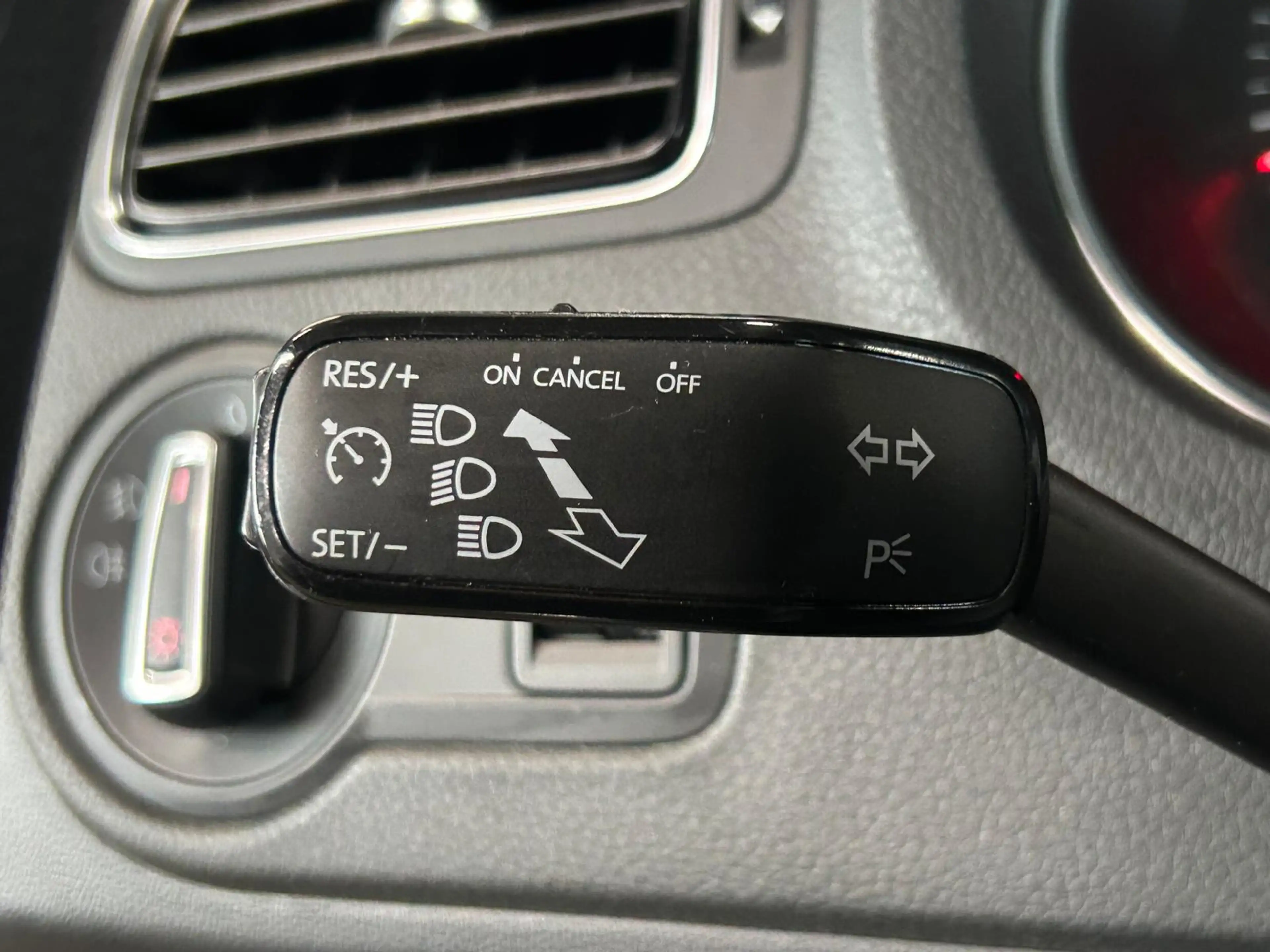 Volkswagen Polo 1.2 TSI Comfortline + NAVI — photo 8