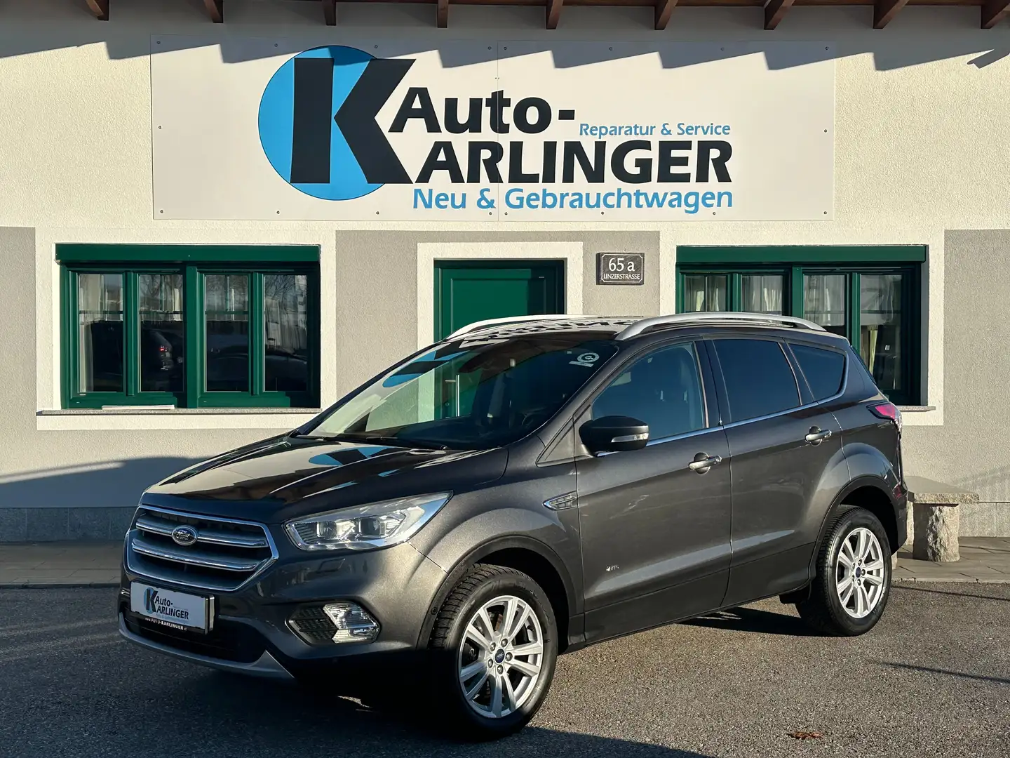 Ford Kuga 2,0 TDCi Titanium AWD Aut. Gris - 2