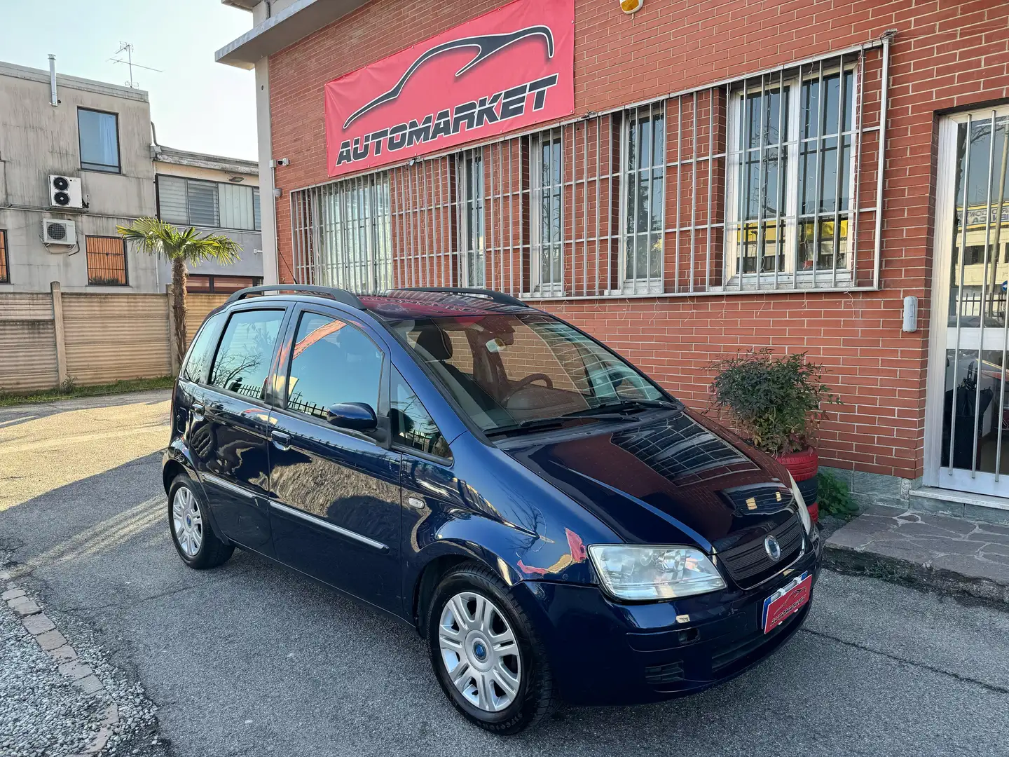 Fiat Idea 1.3 mjt 69cv Dynamic Azul - 1