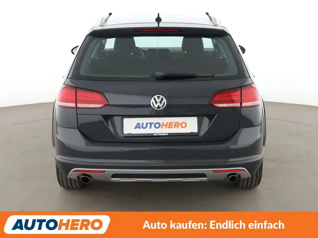 Volkswagen Golf view 5