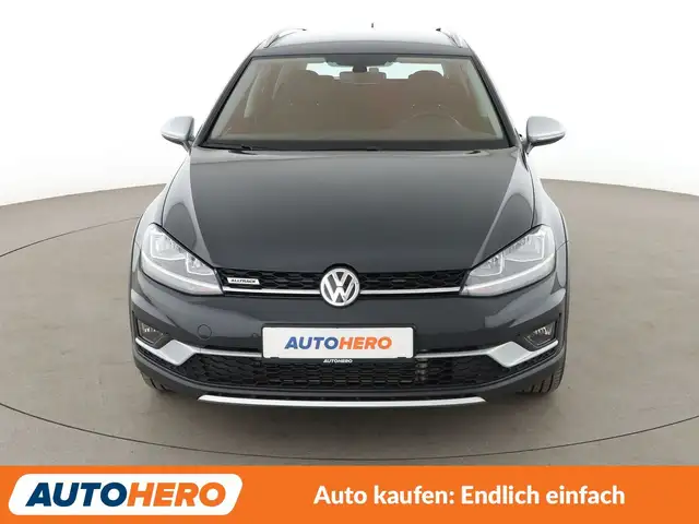 Volkswagen Golf view 9