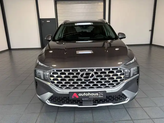 Hyundai Santa Fe view 2