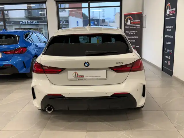BMW 1 Series view 5
