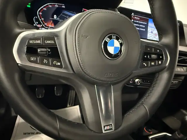 BMW 1 Series view 13