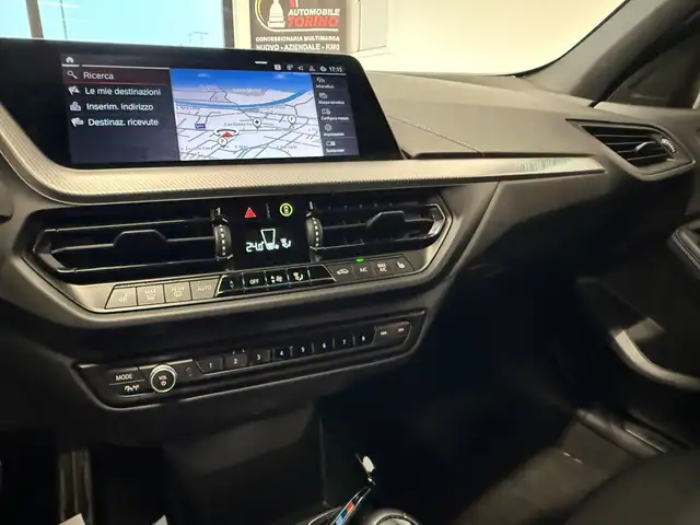 BMW 1 Series view 10