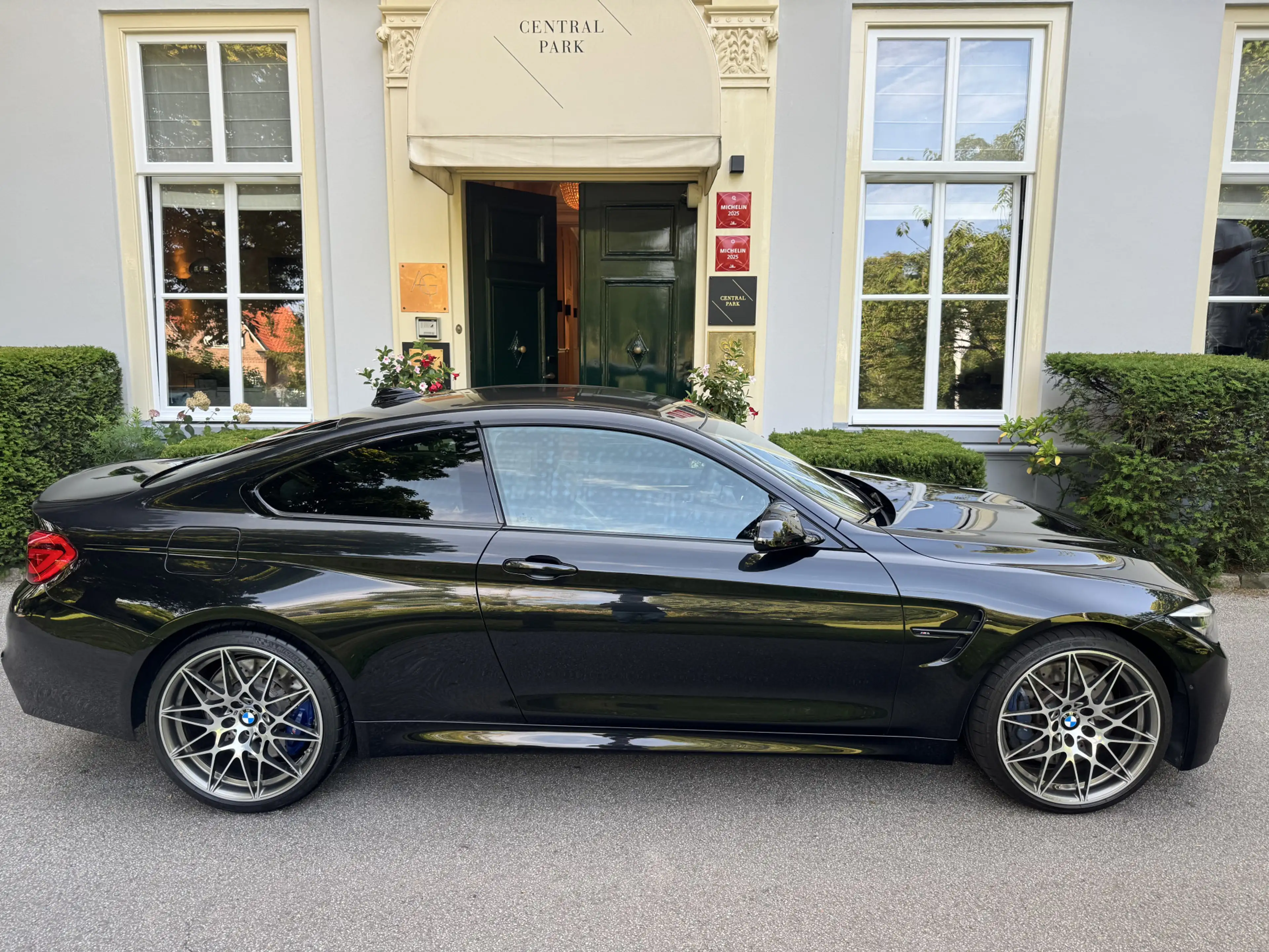 BMW M4 Competition, Carbon, Memory, CarPlay — photo 2