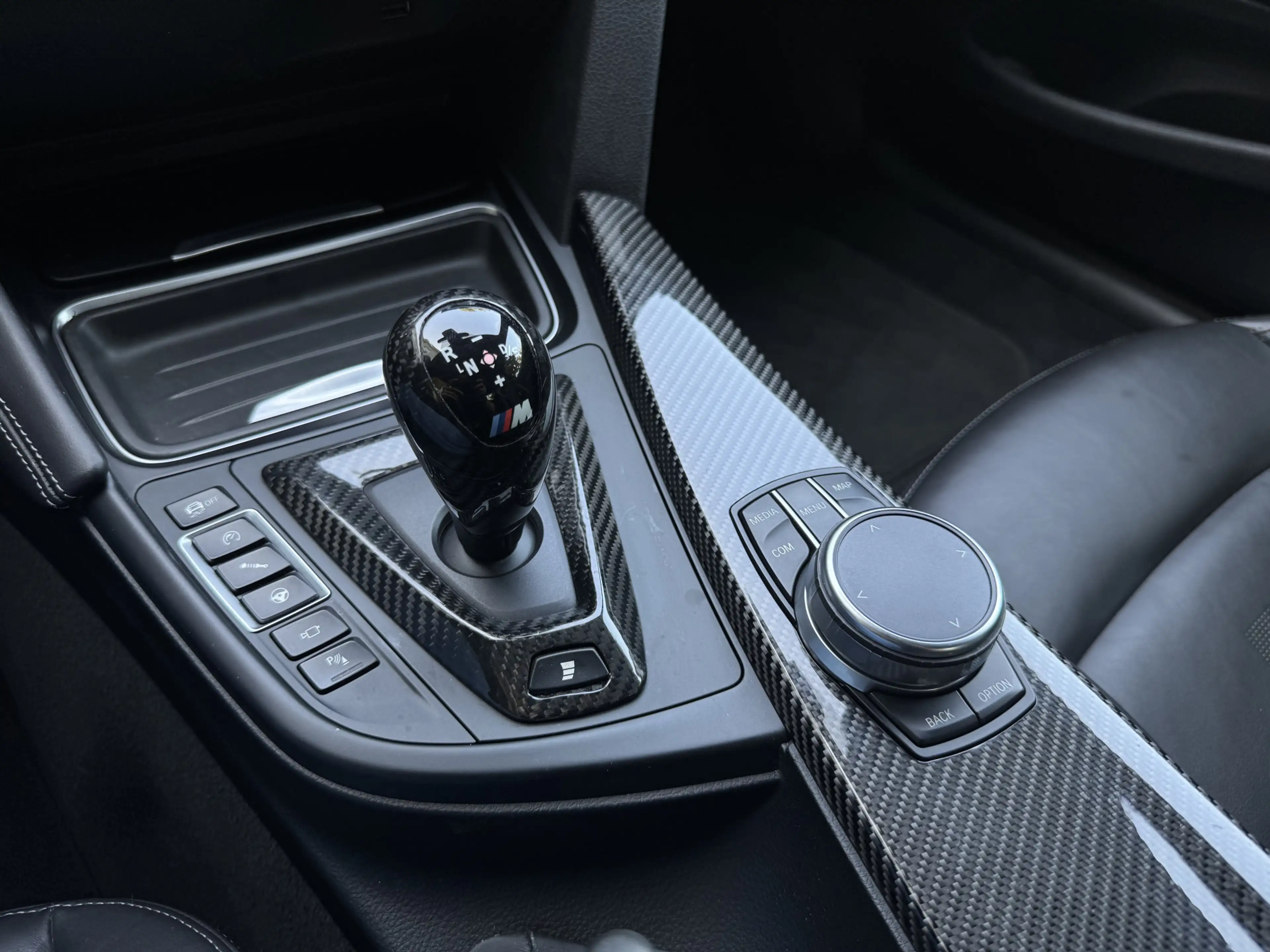 BMW M4 Competition, Carbon, Memory, CarPlay — photo 30