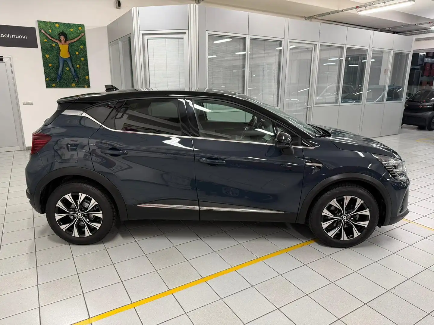 Renault Captur Techno Gpl 100cv 1.0 tce my21 rif.GL157 Blau - 2