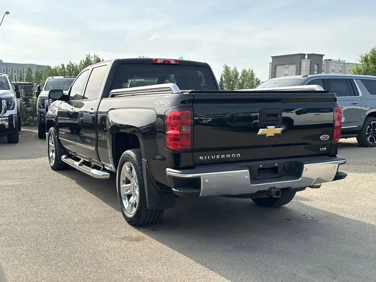 Chevrolet Silverado 1500 снимка Chevrolet Silverado 1500