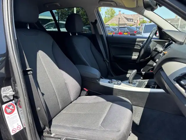 BMW 1 Series view 12